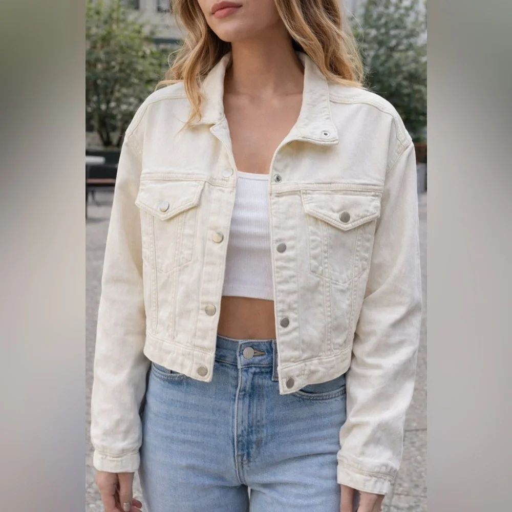 Abercrombie & Fitch Off White Cropped Denim Trucker Jacket - Picture 4 of 4